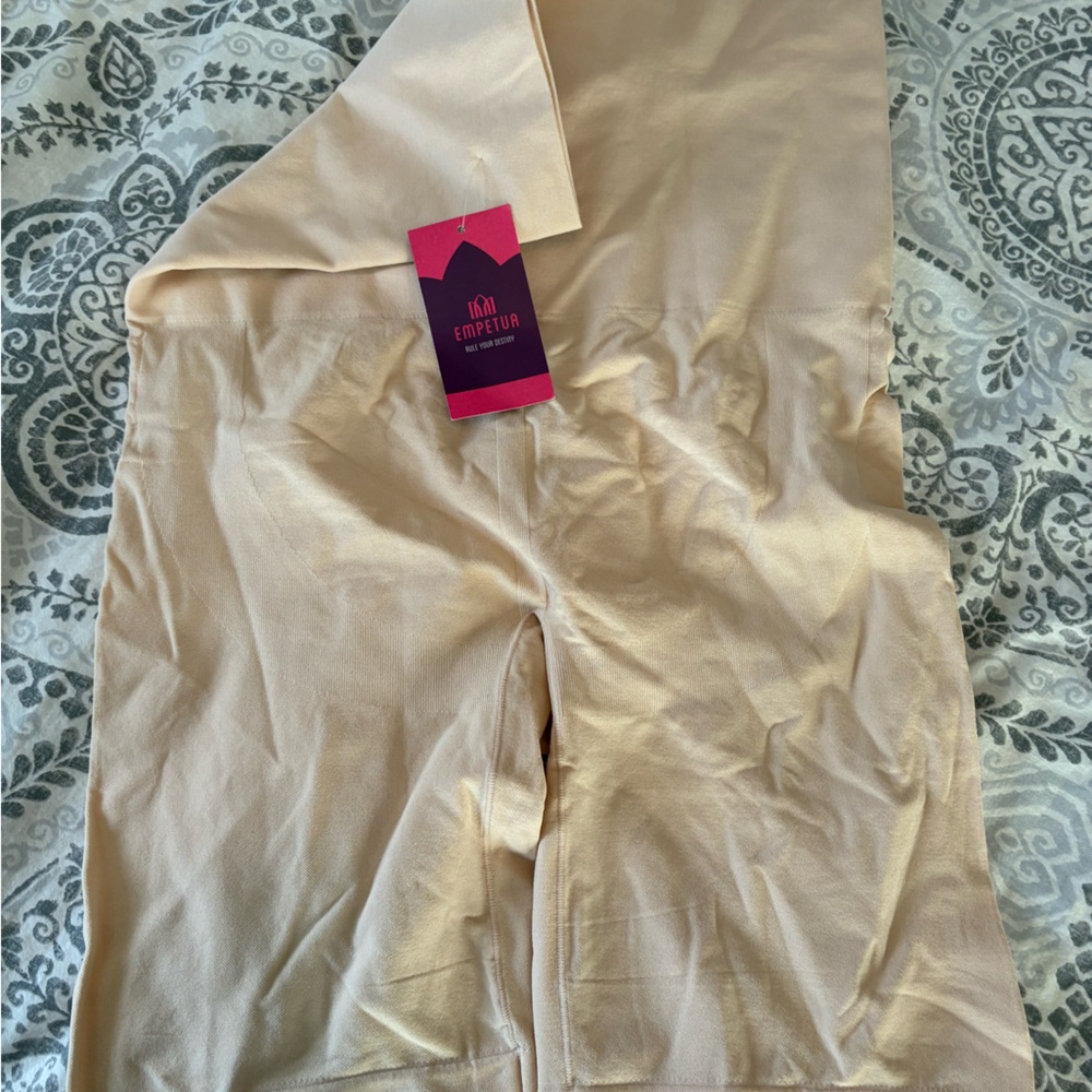 Shapewear short - NWT